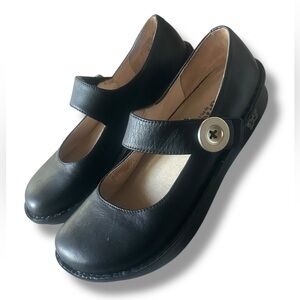 Alegria Mary Jane Paloma Black Leather Occupational Shoe Button Detail 9.5 / 10